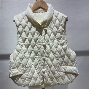 Elegant Women's Quilted Vest - Ivory